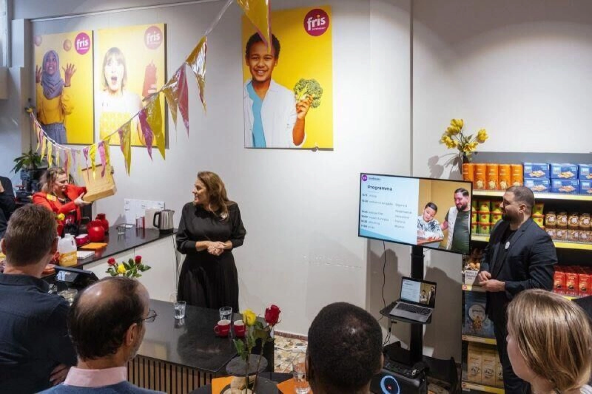 Abdelhamid Idrissi - Studiezalen & Fris supermarkt